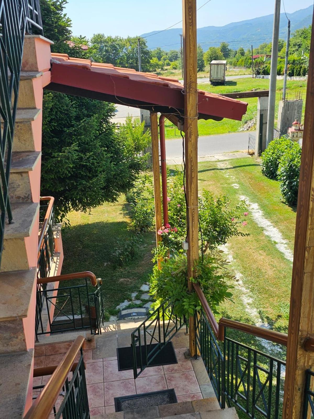 Hillside View Home Káto Loutrákion Esterno foto