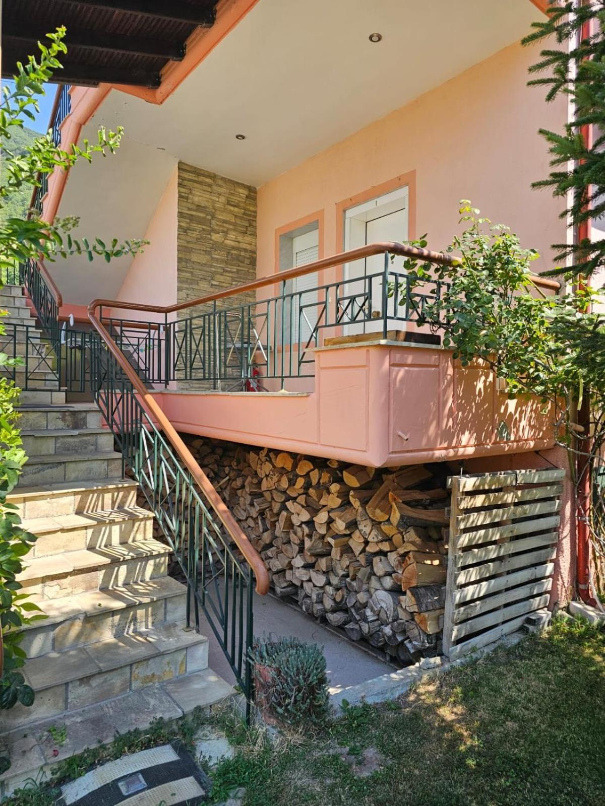 Hillside View Home Káto Loutrákion Esterno foto